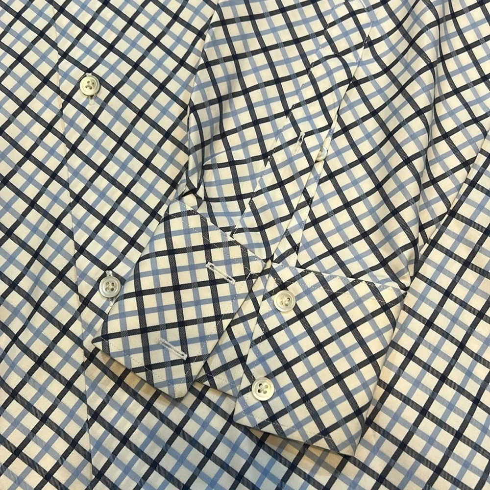 Men’s button up - Picture 3 of 3